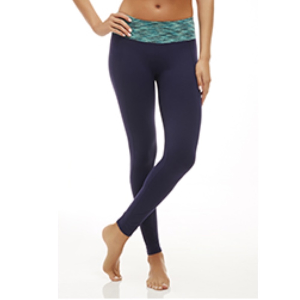 Fabletics Navy Blue Zipper Legging 7/8 26” inseam